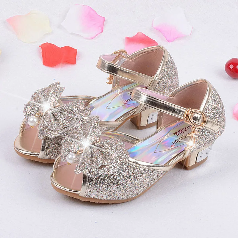 2019 New Children Shoes Girls Elsa And Anna Sequins Girls Shoes Princess Shoes Fashion Girls Sandals Bowtie Wedding Kids Sandals
2019 New Children Shoes Girls Elsa And Anna Sequins Girls Shoes Princess Shoes Fashion Girls Sandals Bowtie Wedding Kids Sandals