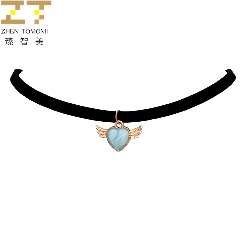Hot Fashion Maxi Torques Black Velvet Leather Wings Heart Pendants False Collar Chokers Necklace Women Jewelry 2019 Girl Gift
Hot Fashion Maxi Torques Black Velvet Leather Wings Heart Pendants False Collar Chokers Necklace Women Jewelry 2019 Girl Gift