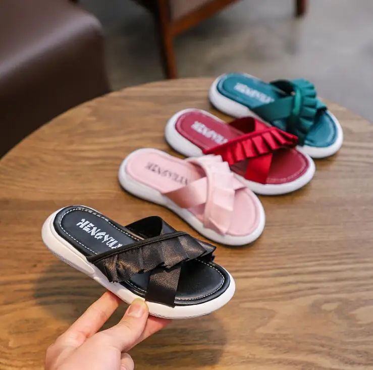 2019 summer new children's slippers flat bottom slip out fashion woven kids sneakers boys girls baotou slippers beach sandals
2019 summer new children's slippers flat bottom slip out fashion woven kids sneakers boys girls baotou slippers beach sandals