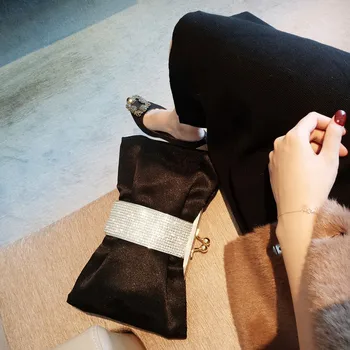 2019 nice hot sellers Woman Evening bag Women Diamond Rhinestone Clutch Crystal Day Clutch Wallet Wedding Purse Party Banquet
2019 nice hot sellers Woman Evening bag Women Diamond Rhinestone Clutch Crystal Day Clutch Wallet Wedding Purse Party Banquet