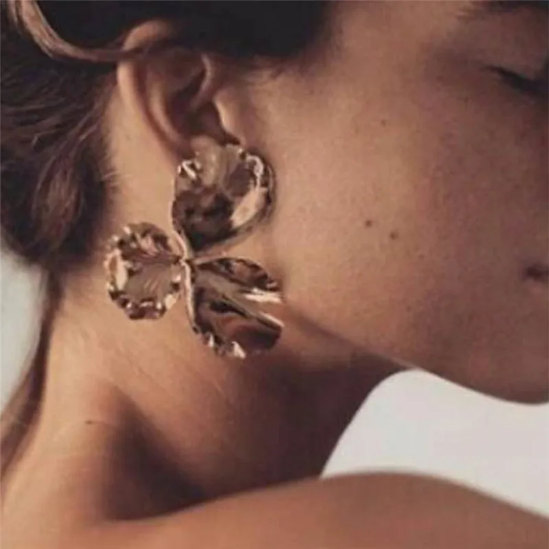 Gold Silver Big Flower Stud Earrings for Girls Exaggerated Punk European Brand Design Party Ear Jewelry ET229
Gold Silver Big Flower Stud Earrings for Girls Exaggerated Punk European Brand Design Party Ear Jewelry ET229