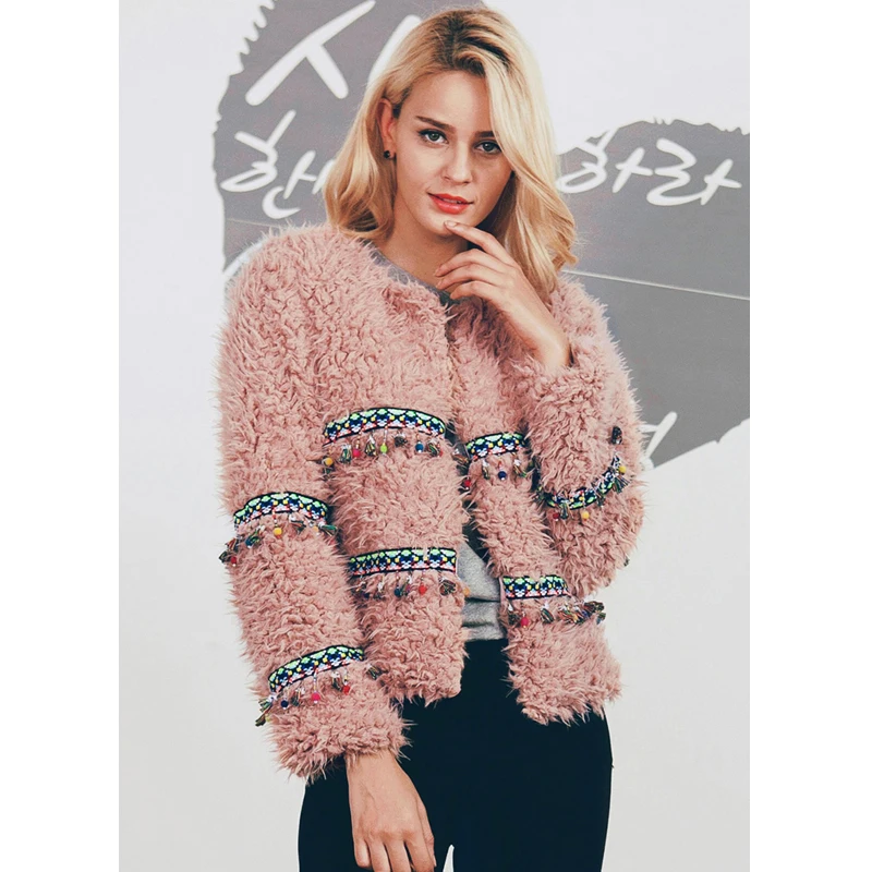 ZADORIN 2019 Winter Boho Faux Lambs Wool Fringe Jacket Women Coat Plus Size Short Pink White Fuzzy Jacket Vintage Warm Outerwear
ZADORIN 2019 Winter Boho Faux Lambs Wool Fringe Jacket Women Coat Plus Size Short Pink White Fuzzy Jacket Vintage Warm Outerwear