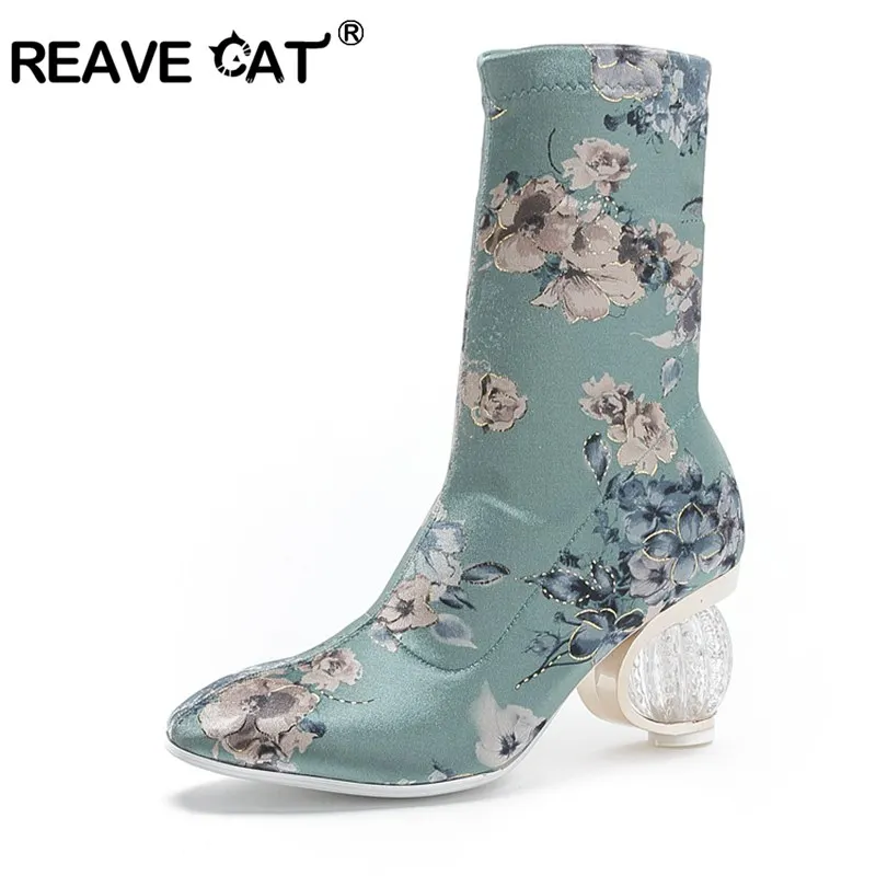 REAVE CAT 2019 Design Stretch boots Women mid calf Boots Flower clear strange heel Round high heel bootie bottine femme Big size
REAVE CAT 2019 Design Stretch boots Women mid calf Boots Flower clear strange heel Round high heel bootie bottine femme Big size
