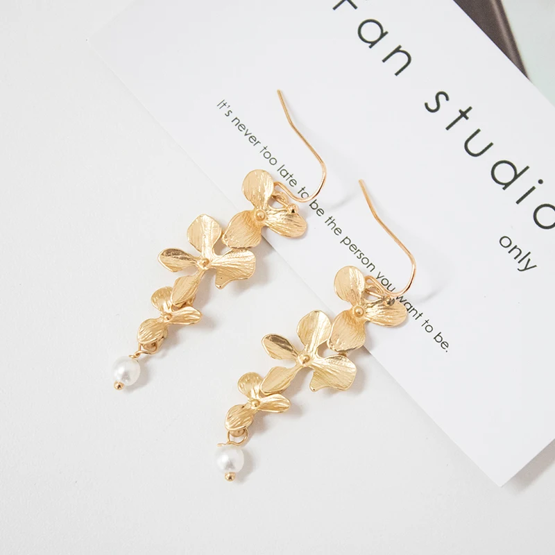 Retro Vintage Gothic Rock Punk Twine Dragon Shape Ear Cuff Earring Earrings for Women Men Earrings
Retro Vintage Gothic Rock Punk Twine Dragon Shape Ear Cuff Earring Earrings for Women Men Earrings