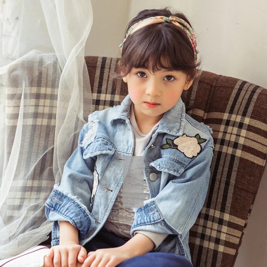 Han edition girls jean jacket hole in the spring and autumn period and the new boom children children's fashion embroidered coat
Han edition girls jean jacket hole in the spring and autumn period and the new boom children children's fashion embroidered coat
