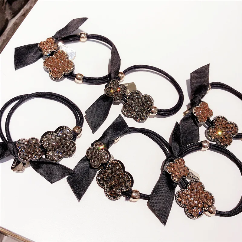 Fashion Simple Girls Clover flowers hair accessories Sweet Rhinestone headband rubber band elastic hair bands 2018 FANSSEE
Fashion Simple Girls Clover flowers hair accessories Sweet Rhinestone headband rubber band elastic hair bands 2018 FANSSEE