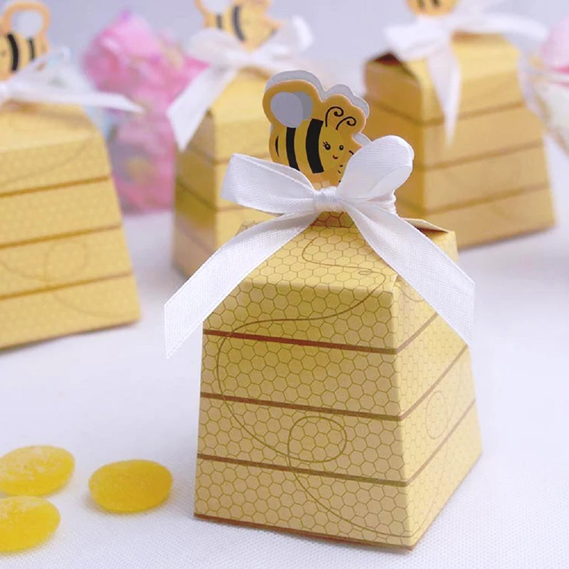 50pcs/lot Honey Bee Candy Boxes Baby Shower Favor Box With Ribbons Baptism Christening Gift Bag Kids Birthday Party Decoration
50pcs/lot Honey Bee Candy Boxes Baby Shower Favor Box With Ribbons Baptism Christening Gift Bag Kids Birthday Party Decoration