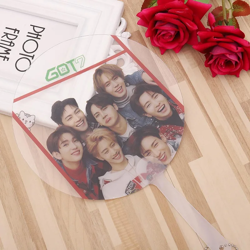 Fashion Kpop GOT7 Transparent PVC Fan Printing Circular Fans Gifts Concert Same Fans Freeshipping
Fashion Kpop GOT7 Transparent PVC Fan Printing Circular Fans Gifts Concert Same Fans Freeshipping