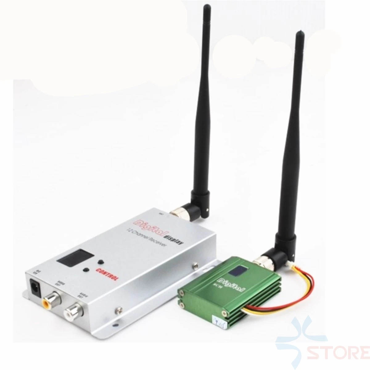 PARTOM BT 1.2Gghz 1.3Ghz 400mW 8CH Wireless Audio&Video AV transmitter and 12ch Receiver 1.2G 400mw 1.3G FPV Combo
PARTOM BT 1.2Gghz 1.3Ghz 400mW 8CH Wireless Audio&Video AV transmitter and 12ch Receiver 1.2G 400mw 1.3G FPV Combo
