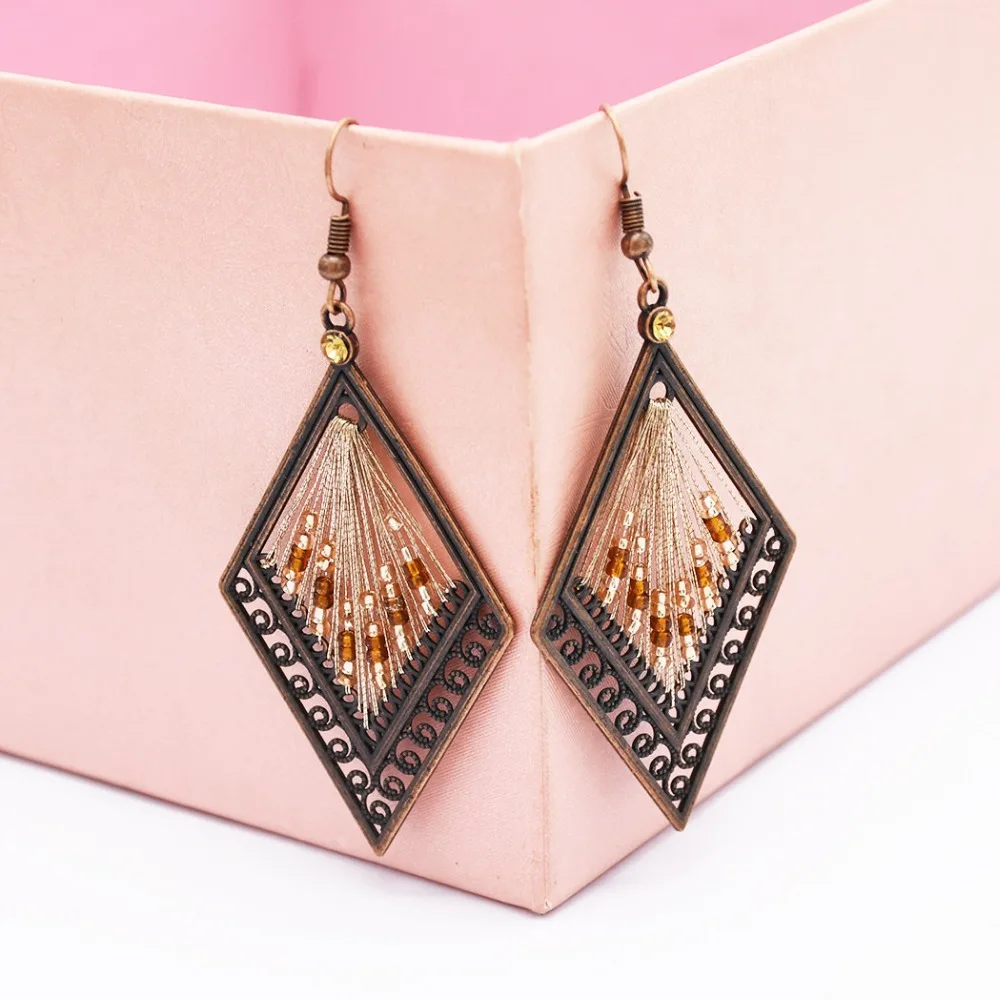 Chinese Tibetan Ethnic Metal Square Tassel Drop Earrings Dangle Indian Tribal Resin Bead Statement Earrings Vintage Jewelry 2018
Chinese Tibetan Ethnic Metal Square Tassel Drop Earrings Dangle Indian Tribal Resin Bead Statement Earrings Vintage Jewelry 2018