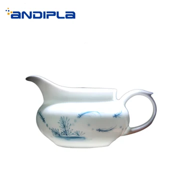 160ml Chinese Style Cha Hai Hand Painted Small Fish Pattern Porcelain Handle Fair Cup Office Tea Ceremony Drinkware Teaware Gift
160ml Chinese Style Cha Hai Hand Painted Small Fish Pattern Porcelain Handle Fair Cup Office Tea Ceremony Drinkware Teaware Gift