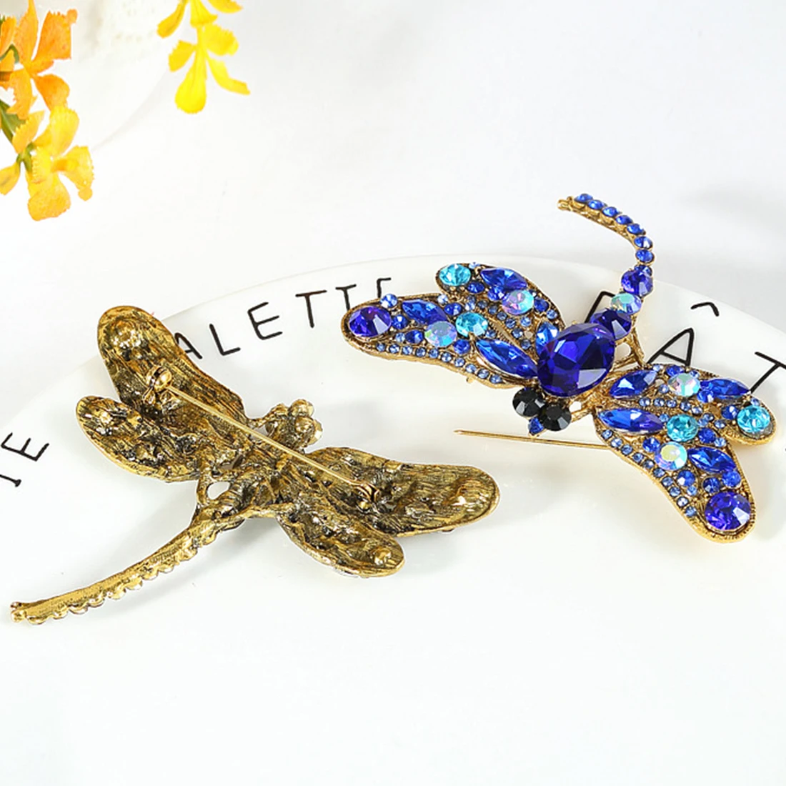 NEW Exquisite Crystal Vintage Dragonfly Brooches Women Large Insect Brooch Pin Women Dress Scarf Brooch Pins Jewelry
NEW Exquisite Crystal Vintage Dragonfly Brooches Women Large Insect Brooch Pin Women Dress Scarf Brooch Pins Jewelry