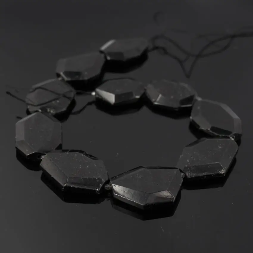 15.5"strand Natural Black Tourmaline Faceted Slab Slice Beads,Raw Tourmaline Freeform Nugget pendant Beads Nacklace Jewelry
15.5"strand Natural Black Tourmaline Faceted Slab Slice Beads,Raw Tourmaline Freeform Nugget pendant Beads Nacklace Jewelry