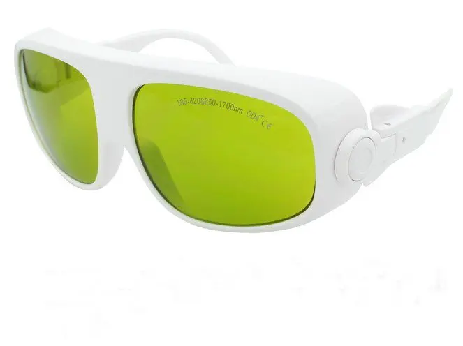 multi-wavelengths laser safety eyewear (190-420nm & 850-1700nm O.D 4+ CE ) + black hard box + cleanning cloth
multi-wavelengths laser safety eyewear (190-420nm & 850-1700nm O.D 4+ CE ) + black hard box + cleanning cloth