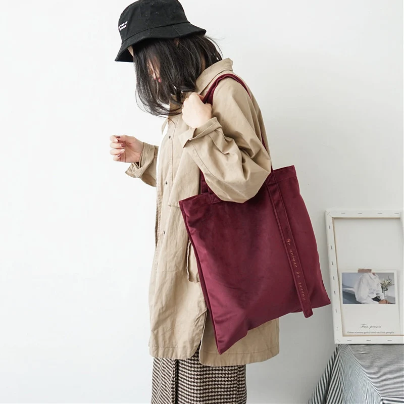 2019 Women Velour Shoulder Bag Embroidery Letters Canvas Totes Handbags Soft Cotton Cloth Bag Ribbon Strap Square Shopping Bags
2019 Women Velour Shoulder Bag Embroidery Letters Canvas Totes Handbags Soft Cotton Cloth Bag Ribbon Strap Square Shopping Bags