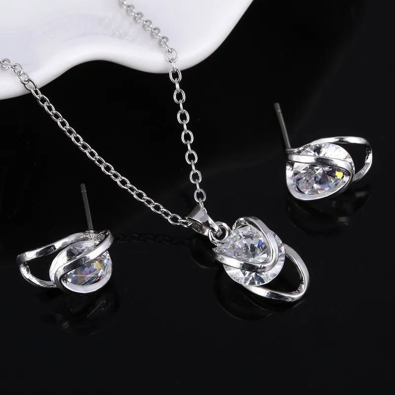 New Wedding Silver Jewellery Set White Cubic Zirconia Charming Pendant Necklace Earrings For Women Bridal Jewelry Sets
New Wedding Silver Jewellery Set White Cubic Zirconia Charming Pendant Necklace Earrings For Women Bridal Jewelry Sets