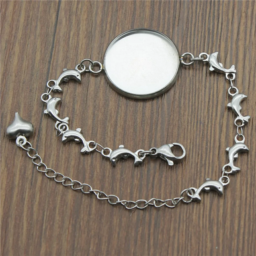 2pcs Fit 12~20mm Glass Cabochon Stainless Steel Material Dolphins Chain Bracelet With Heart End For Bracelet Making
2pcs Fit 12~20mm Glass Cabochon Stainless Steel Material Dolphins Chain Bracelet With Heart End For Bracelet Making