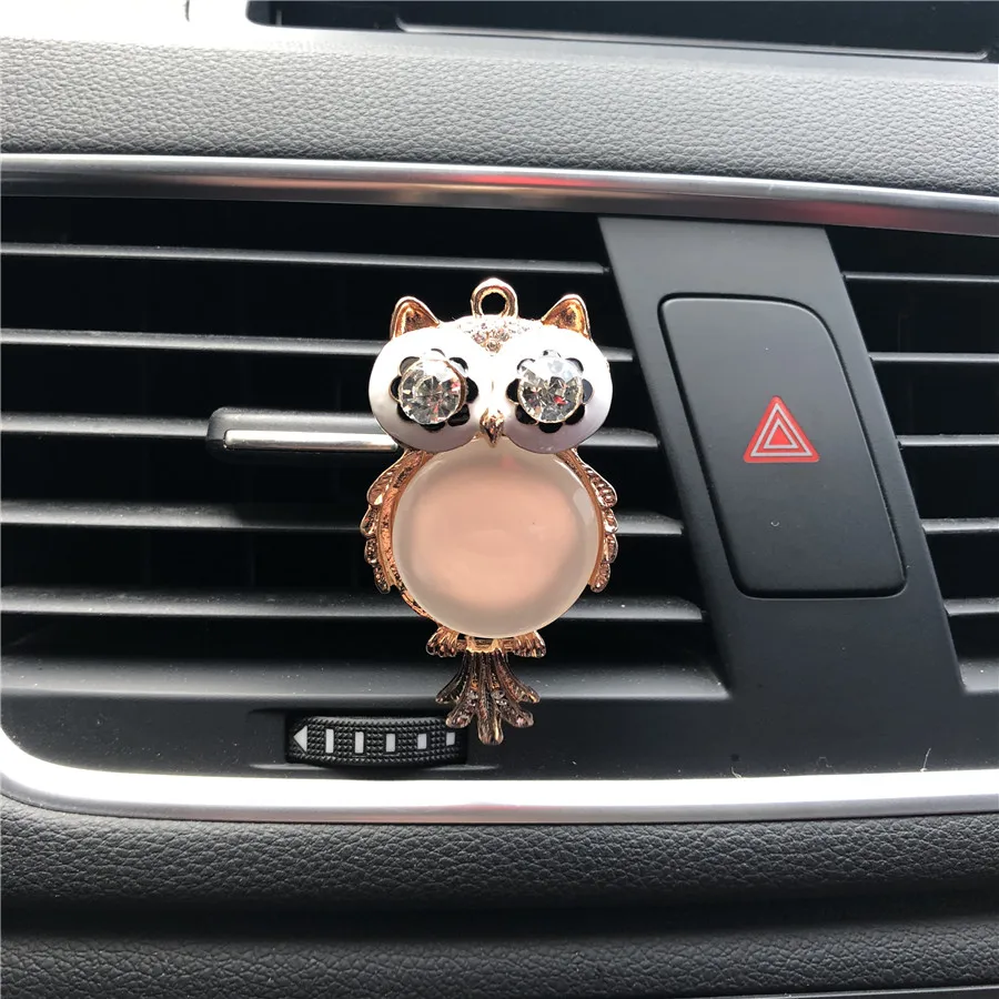 Beautiful owl adornment perfume Lady's car air conditioning decoration Car perfume ornaments Air Freshener
Beautiful owl adornment perfume Lady's car air conditioning decoration Car perfume ornaments Air Freshener