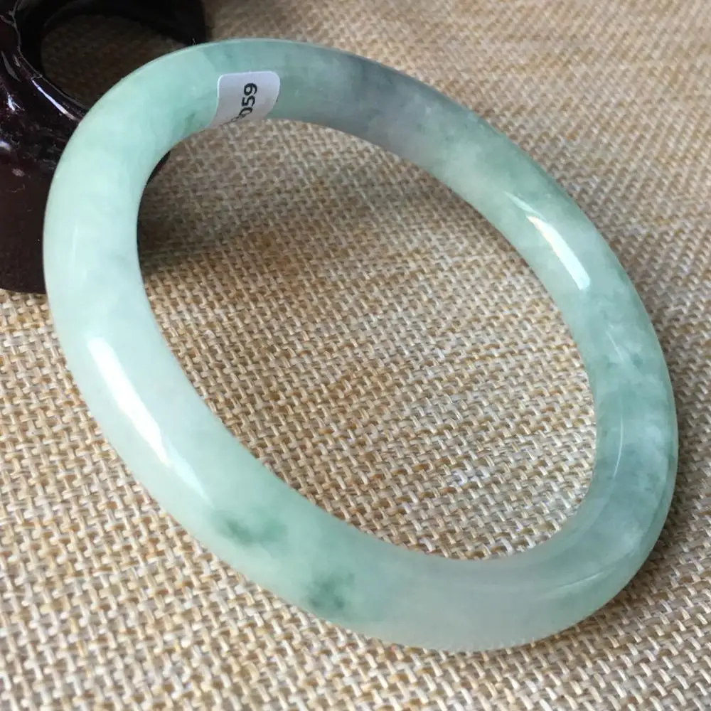 61mm Certified (Grade A)100% Natural Lavender ice stoneite Bracelet Bangle 13059
61mm Certified (Grade A)100% Natural Lavender ice stoneite Bracelet Bangle 13059