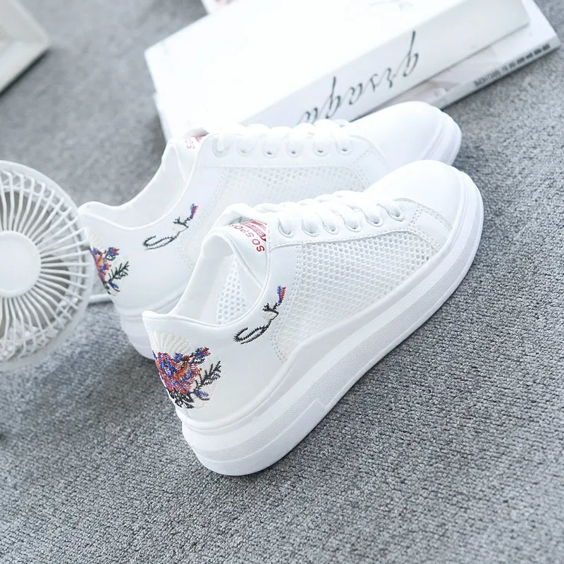 2019 Women Casual Shoes Summer Spring Women Shoes Fashion Embroidered Breathable Hollow Lace-Up Sneakers Women shoes
2019 Women Casual Shoes Summer Spring Women Shoes Fashion Embroidered Breathable Hollow Lace-Up Sneakers Women shoes