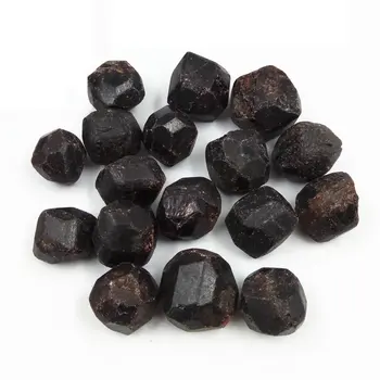 Natural Red Garnet Crystal Gemstone Rough Stone Mineral Specimen Yard Garden Decoration Aquarium Fish Tank Ornaments 12Pcs/Set
Natural Red Garnet Crystal Gemstone Rough Stone Mineral Specimen Yard Garden Decoration Aquarium Fish Tank Ornaments 12Pcs/Set