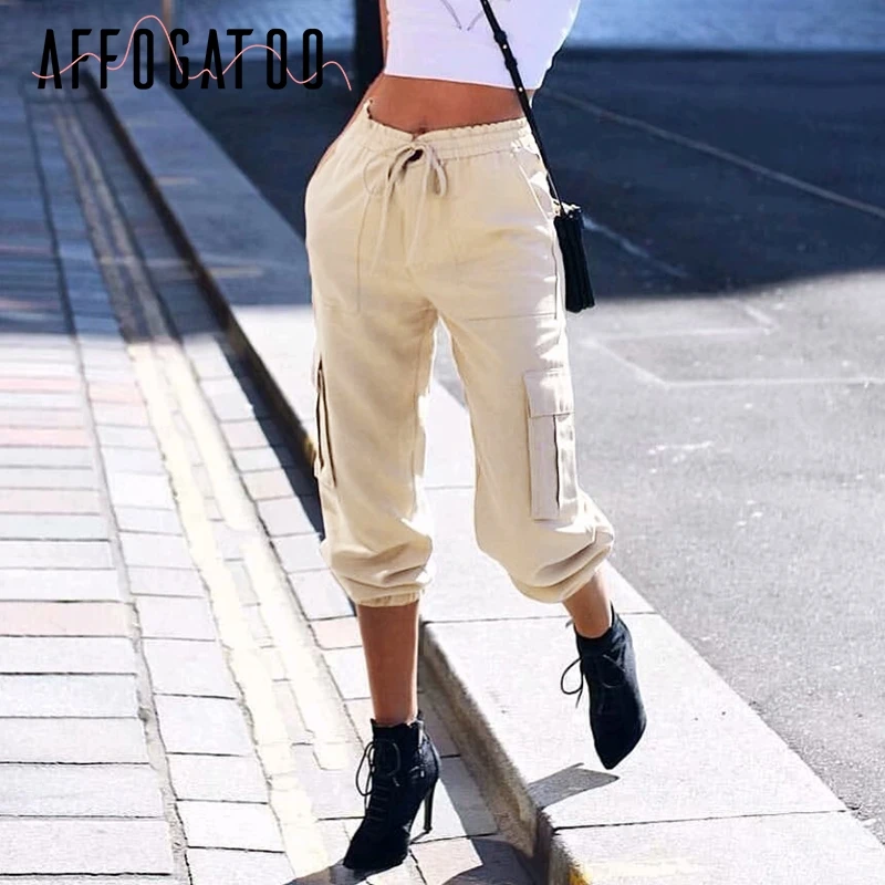 Affogatoo Casual Elastic waist harem pants Women pockets punk cargo trousers pants Streetwear capris loose harakuju ladies pants
Affogatoo Casual Elastic waist harem pants Women pockets punk cargo trousers pants Streetwear capris loose harakuju ladies pants