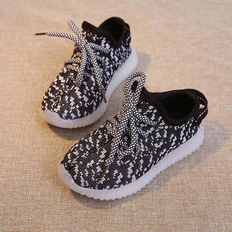 Children's shoes LED shoes boys glowing shoes breathable girls school shoes casual spring kids baby sport shoes with Light up
Children's shoes LED shoes boys glowing shoes breathable girls school shoes casual spring kids baby sport shoes with Light up