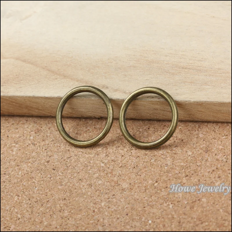 Wholesale 35 pcs quality Antique bronze Circle Pendant Alloy DIY Fashion charm Bracelet Necklace Jewelry Accessories 10091
Wholesale 35 pcs quality Antique bronze Circle Pendant Alloy DIY Fashion charm Bracelet Necklace Jewelry Accessories 10091