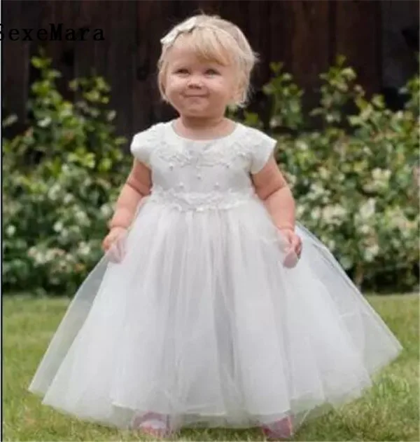 Elegant New Girls Dresses For Weddings Short Sleeves Applique Lace Tulle Children Girls Birthday Dresses Christening Gown
Elegant New Girls Dresses For Weddings Short Sleeves Applique Lace Tulle Children Girls Birthday Dresses Christening Gown