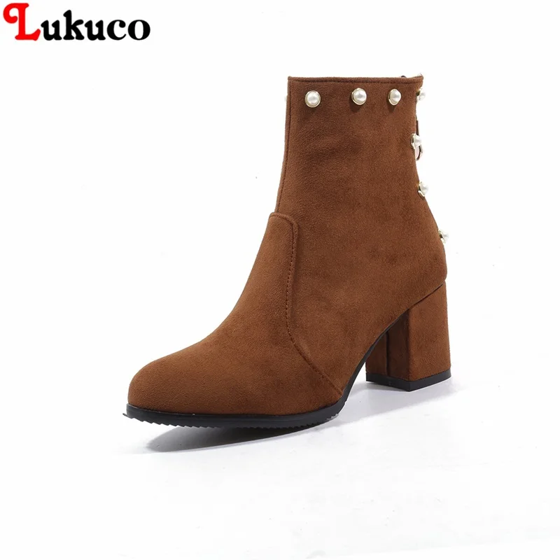 Lukuco Size 45 46 47 48 Winter Women Boot Casual Ladies shoes Chelsea Boots PU Leather ankle boots High heeled zipper Snow boot
Lukuco Size 45 46 47 48 Winter Women Boot Casual Ladies shoes Chelsea Boots PU Leather ankle boots High heeled zipper Snow boot