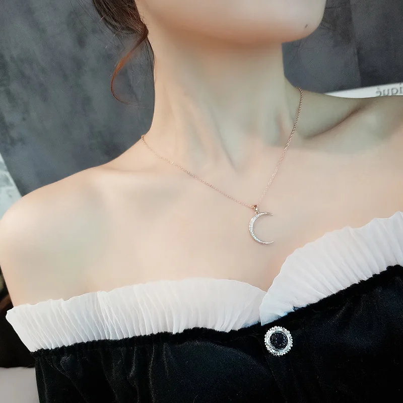 Fashion Moon Pendant Necklace Women Simple Rose Gold Color Short Chain Jewelry Party Choker Necklaces Bijoux
Fashion Moon Pendant Necklace Women Simple Rose Gold Color Short Chain Jewelry Party Choker Necklaces Bijoux