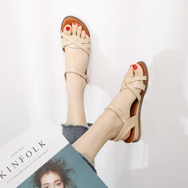 2019 summer new style simple and simple solid color sandals women comfortable wild casual large size sandals
2019 summer new style simple and simple solid color sandals women comfortable wild casual large size sandals