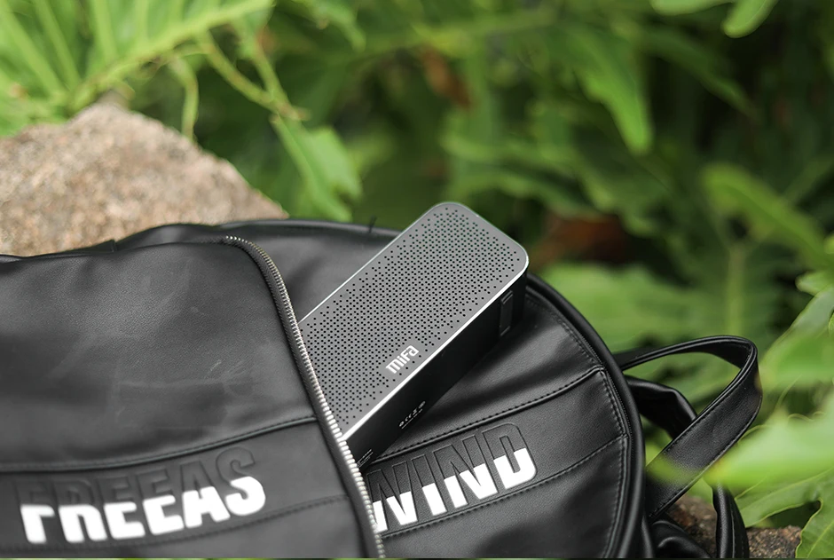Stereo Portable Bluetooth Speaker with Mic Support TF AUX Stereo Portable Bluetooth Speaker with Mic Support TF AUX