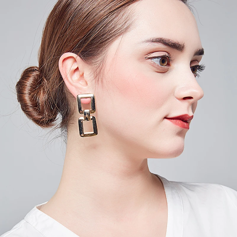 2018New earrings jewelry for woman high quality brass earrings jewelry for woman stud gold shiny Plated large Earrings wholesale
2018New earrings jewelry for woman high quality brass earrings jewelry for woman stud gold shiny Plated large Earrings wholesale