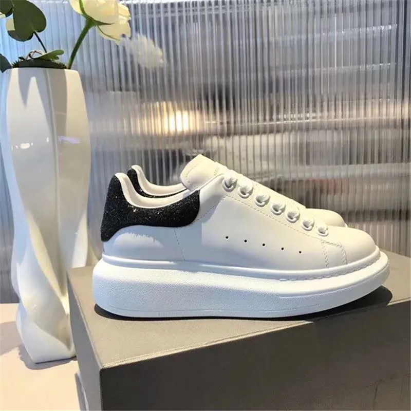 2019 new women's leather shoes wild personality shoes designer fashion brand high quality women's shoes women's shoes size 34-41
2019 new women's leather shoes wild personality shoes designer fashion brand high quality women's shoes women's shoes size 34-41