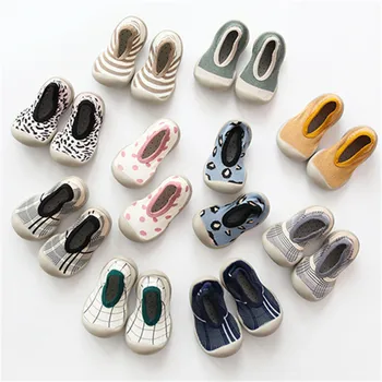 Kids Baby Indoor Socks Anti Slip Warm Winter Shoes Sock with rubber soles cozy anti-slip striped dots shoes sock for toddler
Kids Baby Indoor Socks Anti Slip Warm Winter Shoes Sock with rubber soles cozy anti-slip striped dots shoes sock for toddler