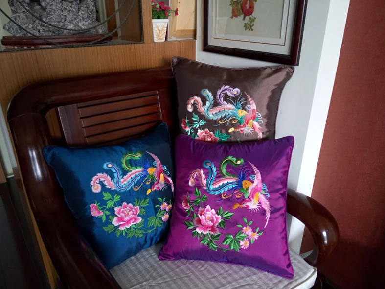 wholesale 3pcs 52*52cm Chinese Handmade embroidered Phonex and Peony silk Cushion Cover without interior for home decoration
wholesale 3pcs 52*52cm Chinese Handmade embroidered Phonex and Peony silk Cushion Cover without interior for home decoration