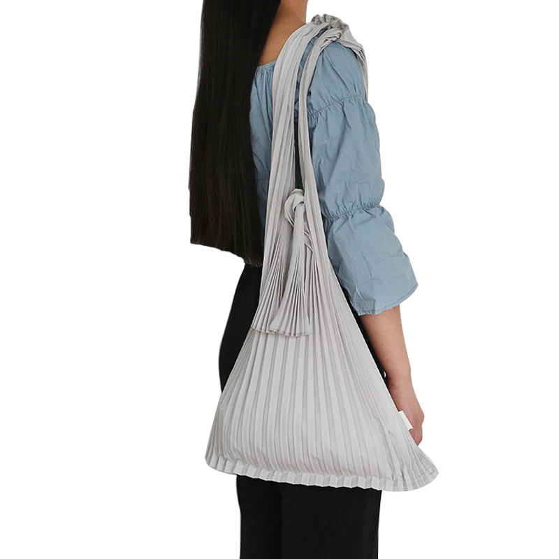 Japanese Solid Shoulder Bag Women Irregular Open Polyester Tote Girl Mobile Phone Eye Shadow Key Organizer Accessories Supplies 
Japanese Solid Shoulder Bag Women Irregular Open Polyester Tote Girl Mobile Phone Eye Shadow Key Organizer Accessories Supplies