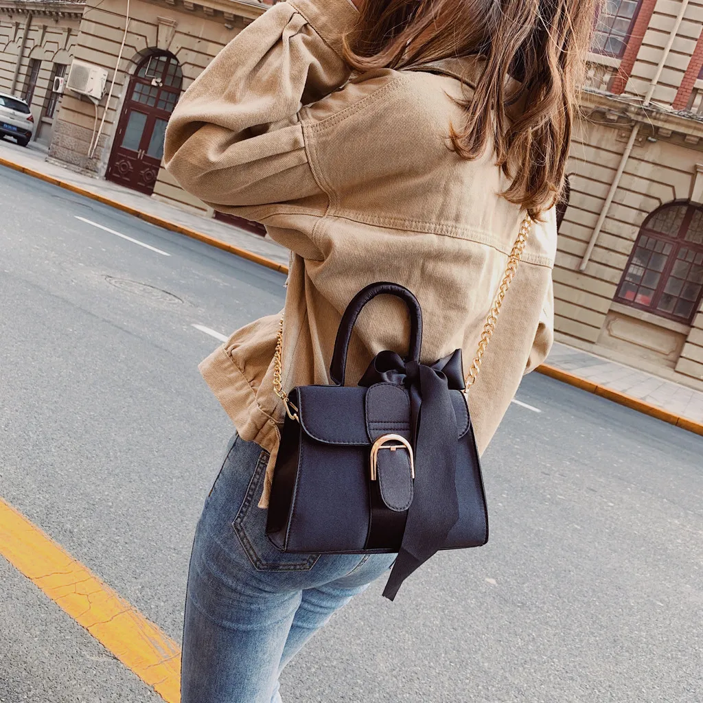Women's fashion cute solid color retro velvet bow leather diagonal cross bag large capacity small square bag
Women's fashion cute solid color retro velvet bow leather diagonal cross bag large capacity small square bag