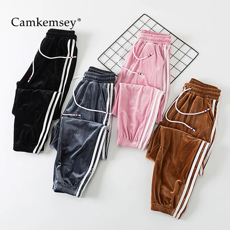 Autumn Winter Casual Velvet Pants Women Fashion Side Stripe Drawstring Loose Harem Pants Female Harajuku Jogger Sweatpants
Autumn Winter Casual Velvet Pants Women Fashion Side Stripe Drawstring Loose Harem Pants Female Harajuku Jogger Sweatpants