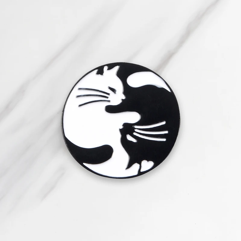 Black White Round Enamel Brooches Hugging Cats Pins for clothes bag buckle Button Badge Animal Jewelry Gift for Friends
Black White Round Enamel Brooches Hugging Cats Pins for clothes bag buckle Button Badge Animal Jewelry Gift for Friends