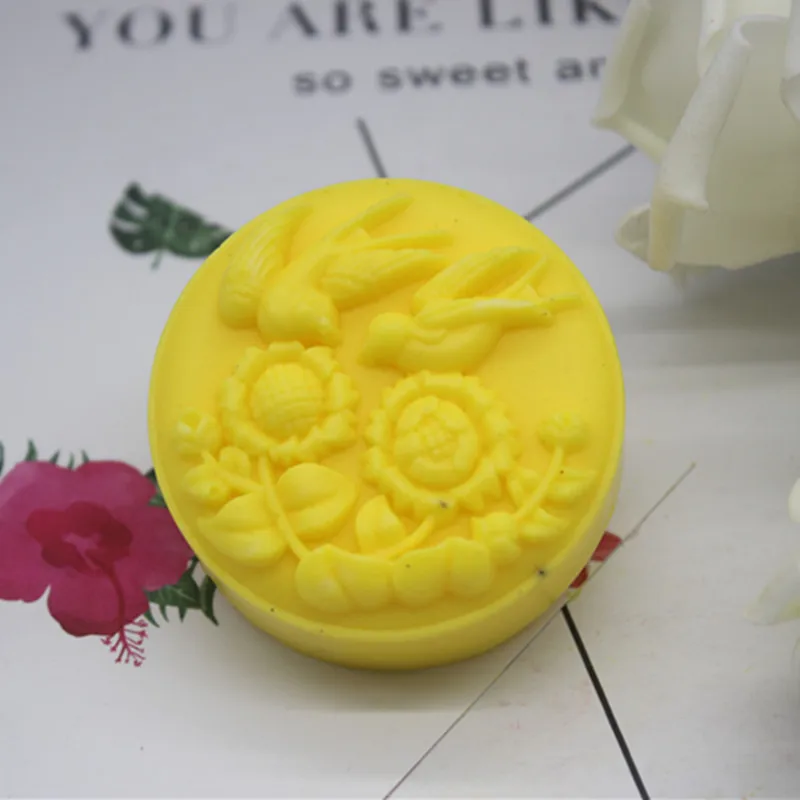 Peace Pigeon Cake Mould DIY Chocolate Silicone Mold Hand soap mold moon cake Silicone mold C1320
Peace Pigeon Cake Mould DIY Chocolate Silicone Mold Hand soap mold moon cake Silicone mold C1320