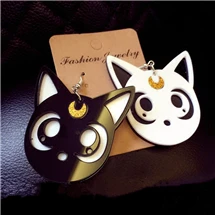 Pendientes-colgantes-de-gato-negro-de-dibujos-animados-Harajuku-anime-Sailor-Moon-Luna-joyas-acrílico-encantadores-Cosplay-pendientes-gota-