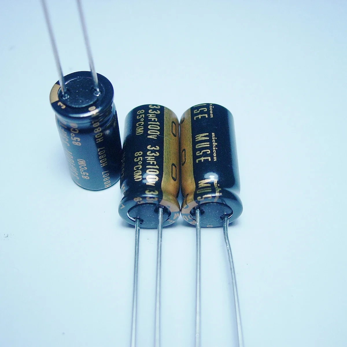 L L 85*C 25V 100UF CAPACITOR NNB