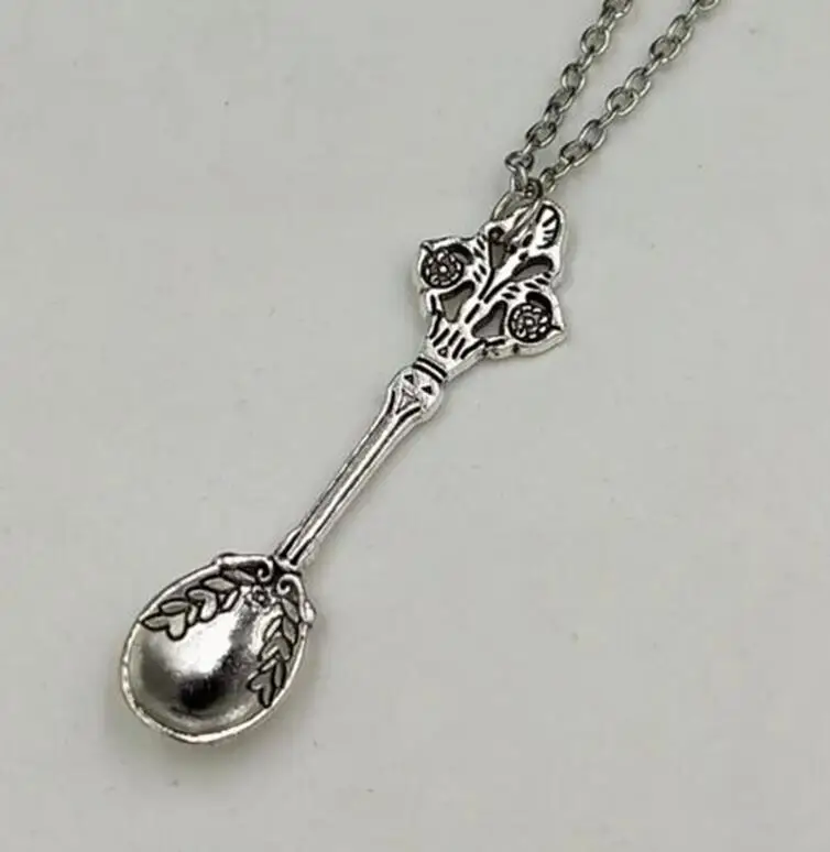 1 pcs Mixed style Teaspoon Snuff Spoon Knife & Fork Chain Necklace Alloy Vintage Ancient Silver Charms ~Holiday Christmas Gift
1 pcs Mixed style Teaspoon Snuff Spoon Knife & Fork Chain Necklace Alloy Vintage Ancient Silver Charms ~Holiday Christmas Gift