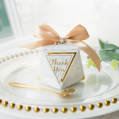 100pcs Marbling style Diamond Candy Boxes Wedding Favors decor Souvenirs Gifts Box Party Supplies Paper Chocolate Boxes Package
100pcs Marbling style Diamond Candy Boxes Wedding Favors decor Souvenirs Gifts Box Party Supplies Paper Chocolate Boxes Package