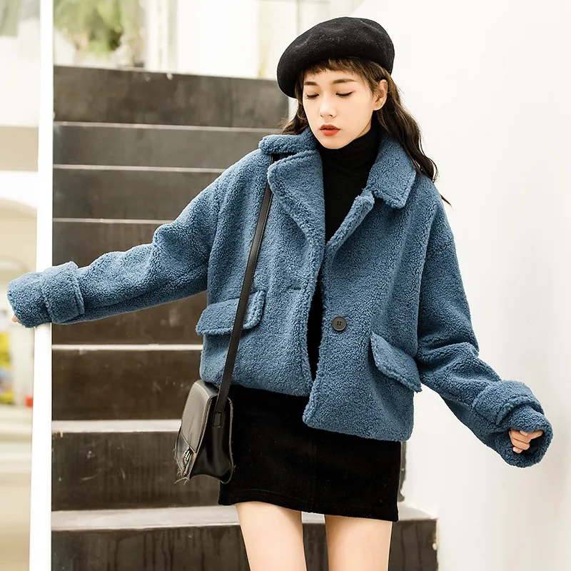 Solid Autumn Women Lambswool Jacket Coat 2018 New Pocket Button Cute Winter Female Jackets Coats Thick Ladies Outerwear
Solid Autumn Women Lambswool Jacket Coat 2018 New Pocket Button Cute Winter Female Jackets Coats Thick Ladies Outerwear