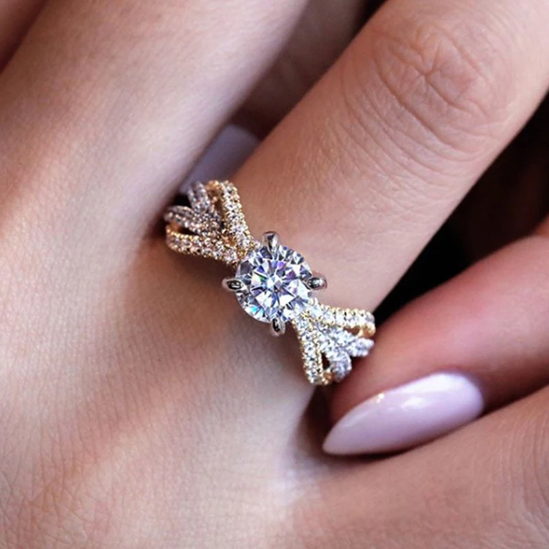 Fashion Lady Inlaid Crystal Rhinestone Round Geometric Silver Ring Exquisite Shiny Bride Wedding Ring Engagement Ring
Fashion Lady Inlaid Crystal Rhinestone Round Geometric Silver Ring Exquisite Shiny Bride Wedding Ring Engagement Ring