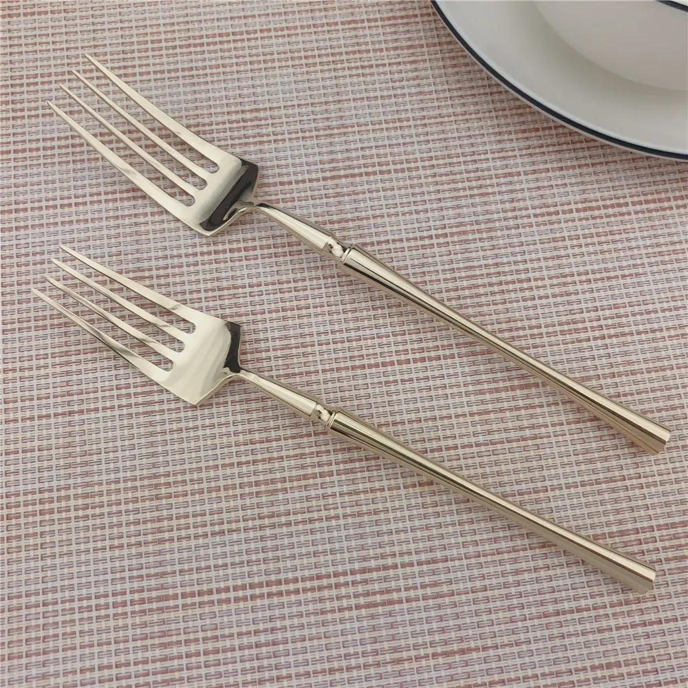 Description Picture 6 of itemNew High-grade Luxury Shiny Champagne Gold Cutlery Set Stainless Steel Dinnerware Set Dinner Steak Knife Fork Teaspoon Blue
