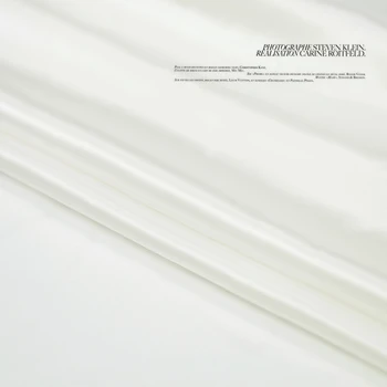 Visual impact effect of new pure white lined silk wool segment is better than silk cotton thick lined/shirt Dubai single househo
Visual impact effect of new pure white lined silk wool segment is better than silk cotton thick lined/shirt Dubai single househo